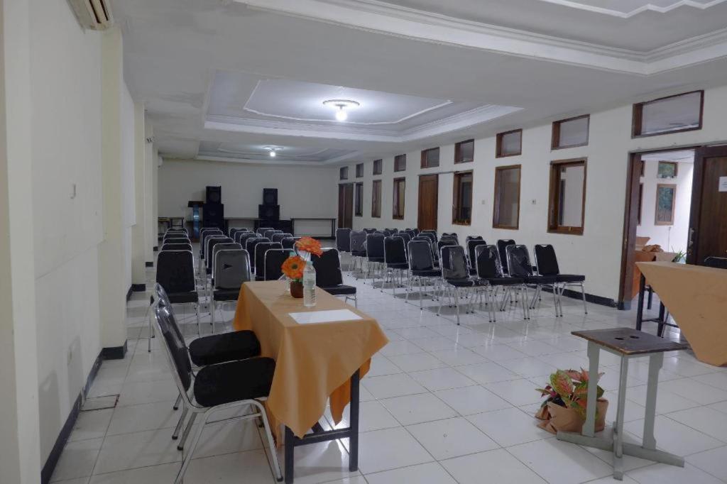 Hotel Tiara Garut Exterior photo